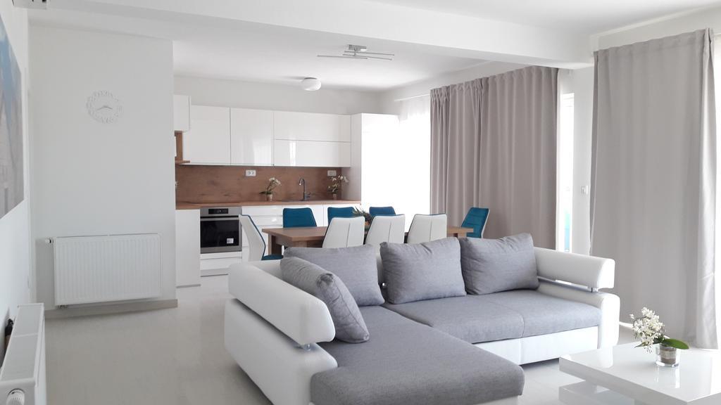 Villa-Apartments Karmel Kaštela Buitenkant foto