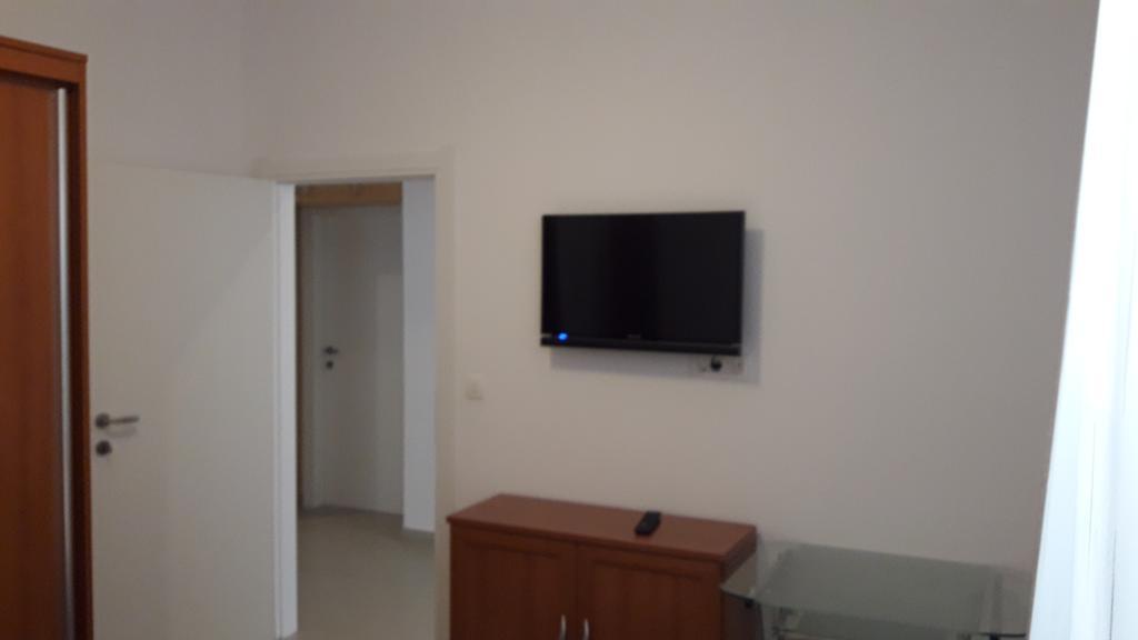 Villa-Apartments Karmel Kaštela Buitenkant foto